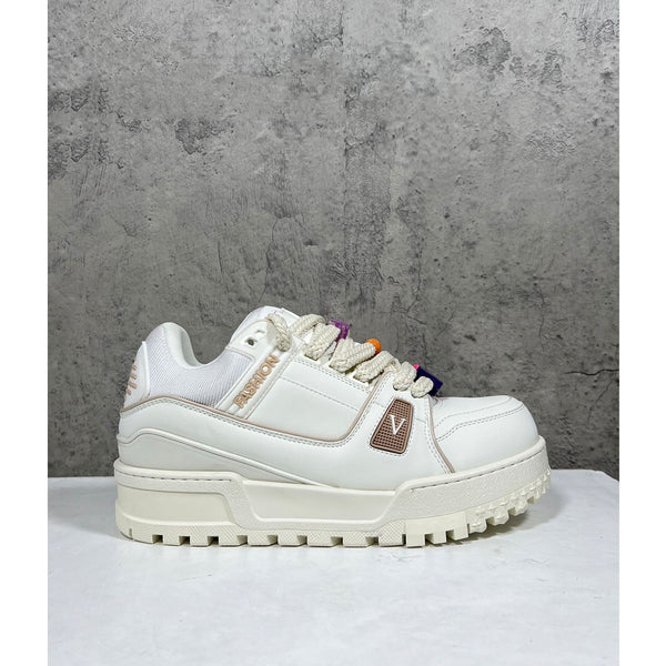 Unisex Thick Soled Sports Shoes with Waterproof Features and Non-Slip Sole