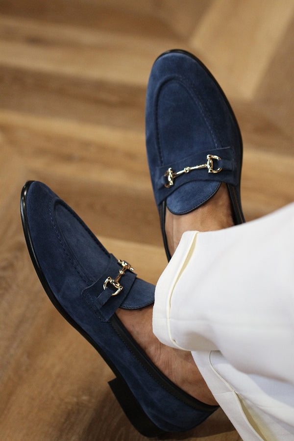 British Style Men's Slip-On Shoes in Light Brown - Breathable & Durable with Comfortable Sole.