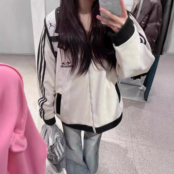 Trendy College-Style Baseball Jacket for Women - Commute Style and Design-Savvy Outerwear