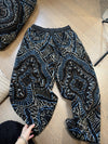 Men's Stylish Seaside Casual Loose Beach Pants in Black Flower Print - Ideal for Leisure Activities - Polyester Fiber Material