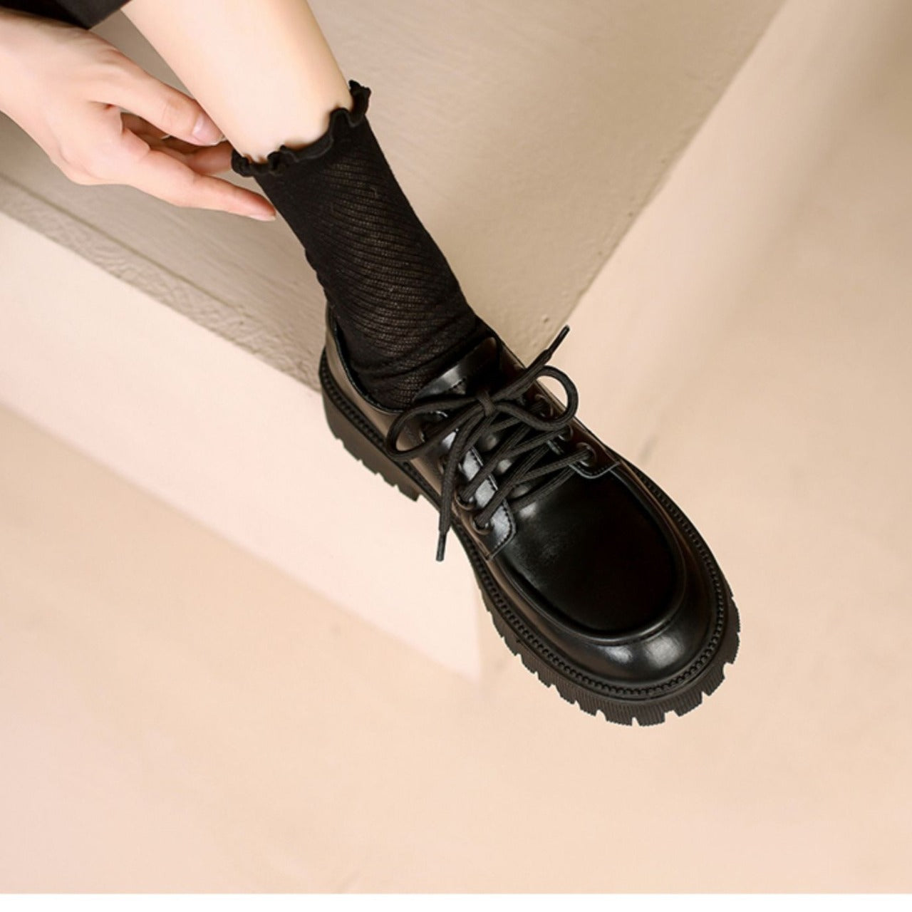 Women's Thick-soled Lace-up Leather Shoes