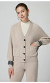 Timeless button-front cardigan in 100% wool with temperature-regulating properties