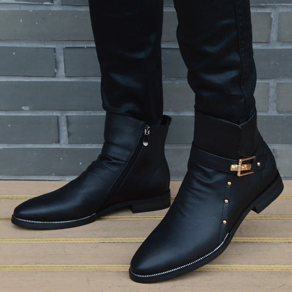 Flannel lined interior of Winter Commanders boots for warmth on cold winter days.