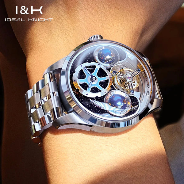Dual-time display on the Global Voyager watch for modern explorers.