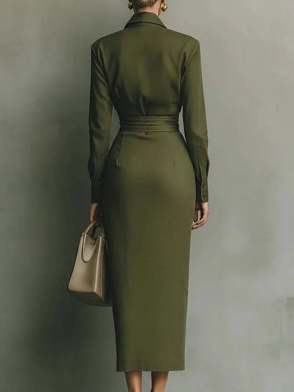 Close-up of the turn-down collar on the Autumn Whisper Maxi, showcasing its sophisticated design.