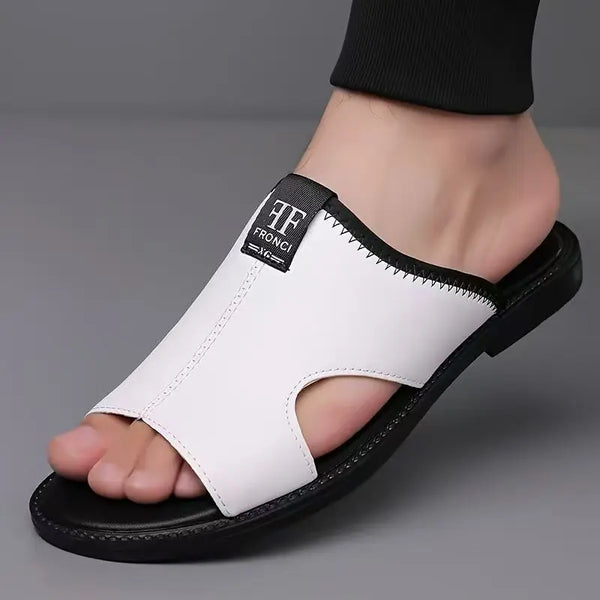 Classic leather sandals for men combining style and all-day comfort