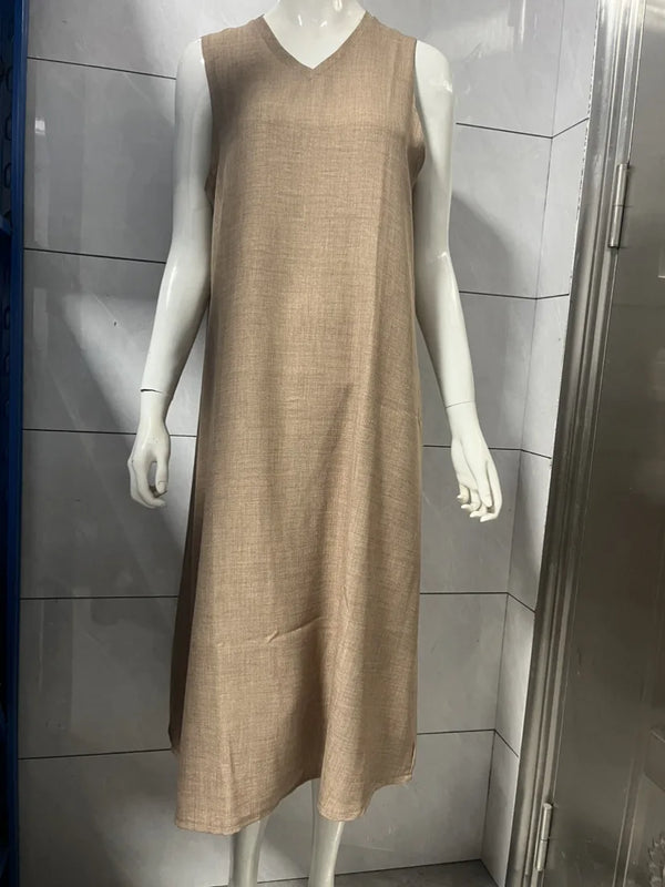 Flowing cotton linen maxi dress with elegant V-neckline and regular fit