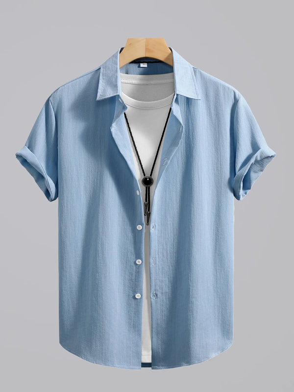 Men's summer travel shirt in polyester broadcloth with regular fit cut
