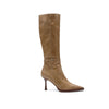Retro style knee-high boots for women, perfect for autumn outfits.
