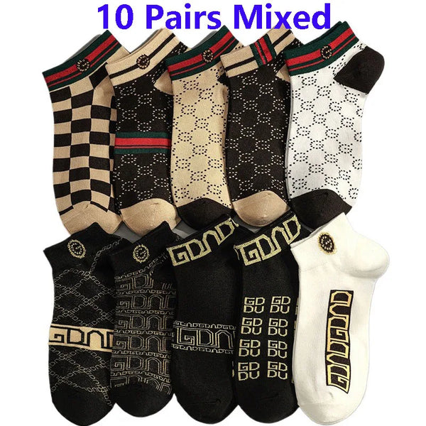 Multiple pack options of men's ankle socks, ensuring fresh pairs for any occasion.
