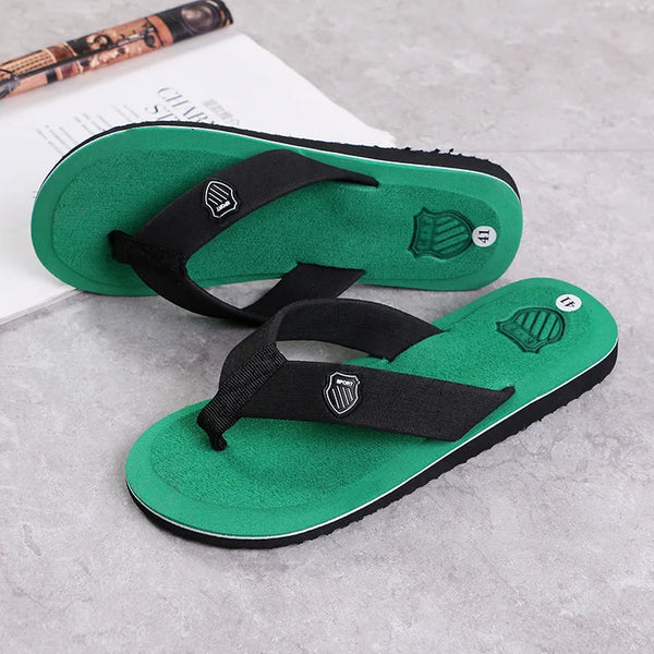Versatile men's sandals for indoor and outdoor summer use