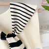 Chic women's scarf in soft fabric, easy to wash and maintain.