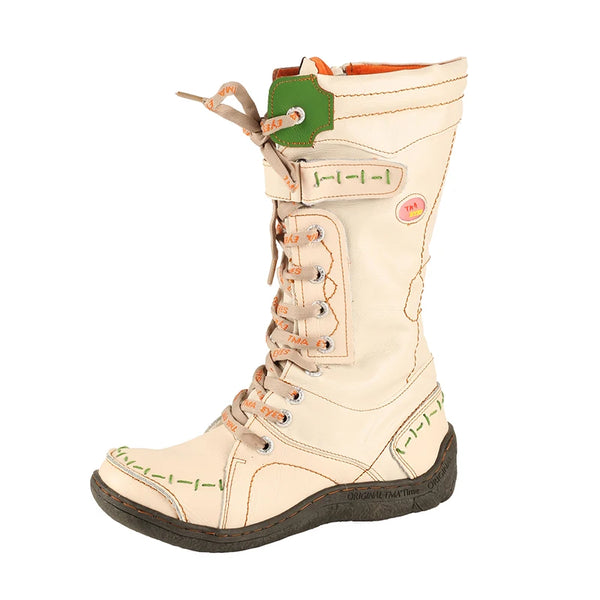 Handcrafted lace-up snow boots designed for warmth and all-day comfort