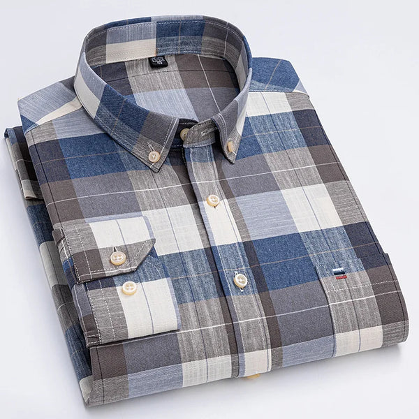 Close-up of premium cotton fabric of the Oxford Confidence Shirt.