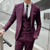 Elegant men's 3-piece suit in slim fit, perfect for business and weddings, featuring blazer, vest, and pants in polyester ble