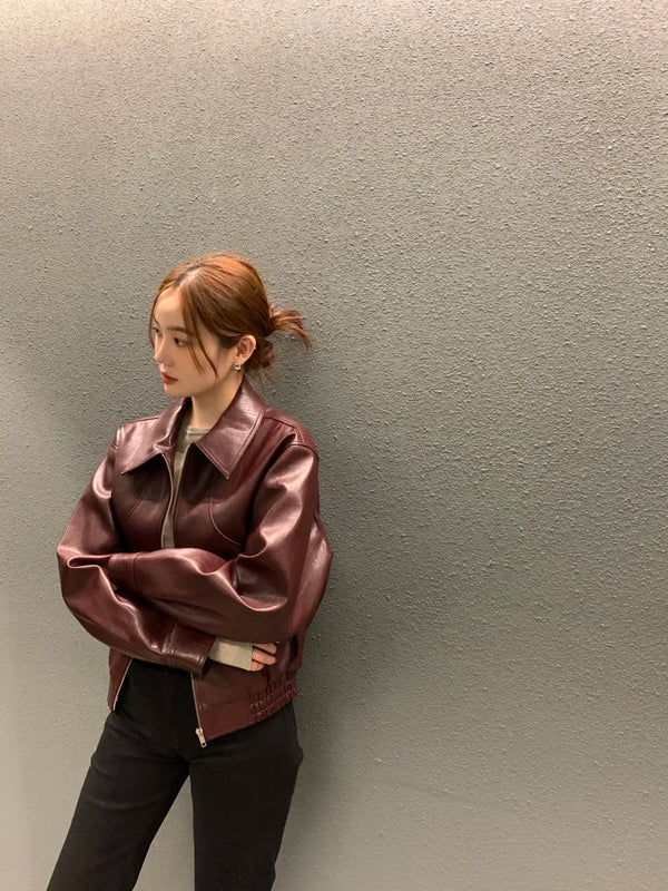 Chic cropped leather jacket for women in premium faux leather, perfect for autumn and winter streetwear fashion.