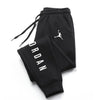 Moisture-wicking running pants with regular fit for autumn and winter workouts