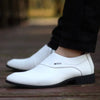 Comfort PU interior lining of men's moccasins for all-day wear.