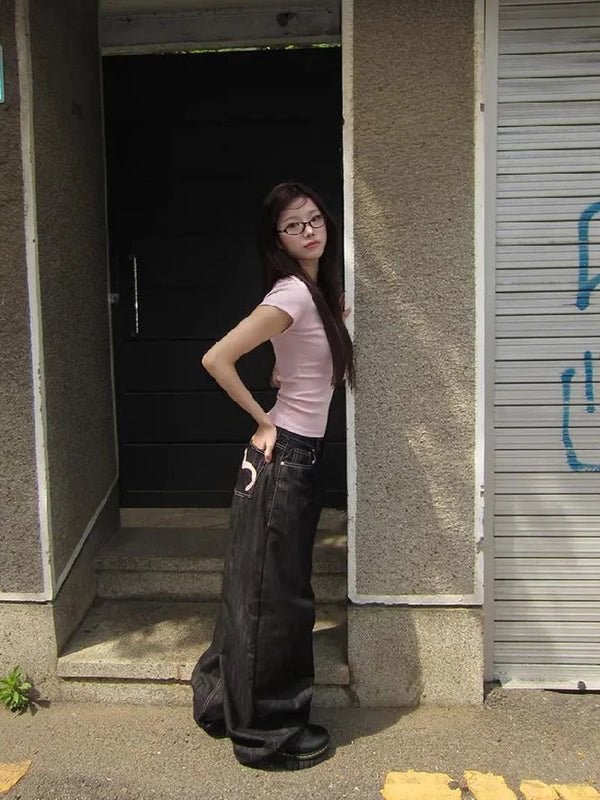 Side view of baggy Sunset Boulevard Jeans highlighting the Y2K aesthetic.