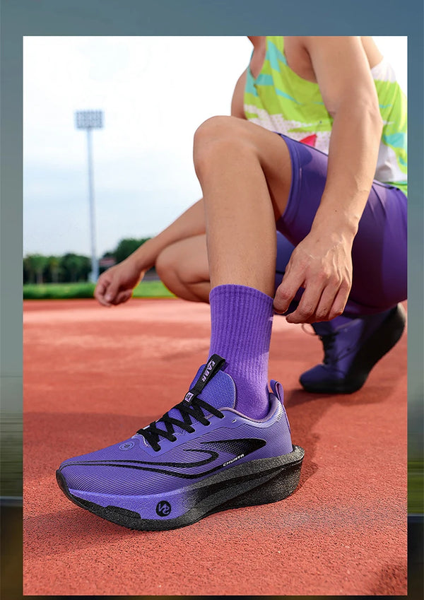 Comfortable athletic sneakers with ventilation system and supportive EVA base