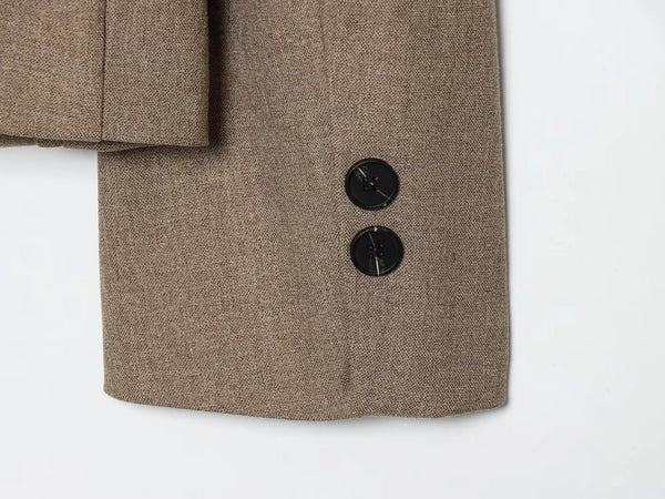 Sophisticated broadcloth blazer perfect for layering