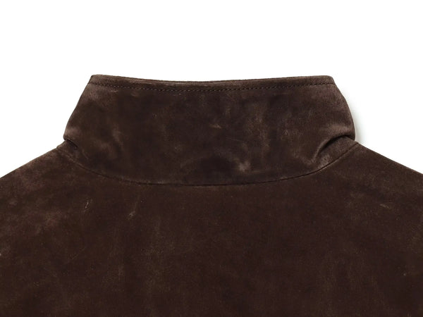 Contemporary brown outerwear featuring elevated collar and bag-free pocket solution