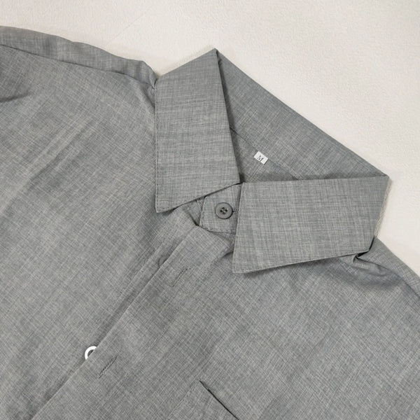 Natural fiber shirt in cotton-linen blend with moisture management properties