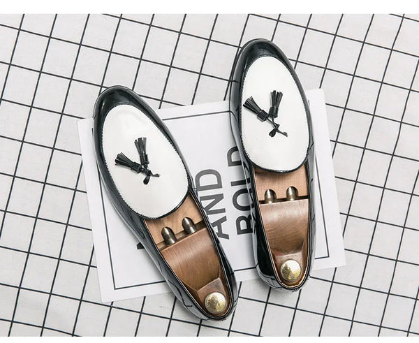 High-quality PU leather loafers with a timeless and elegant style.