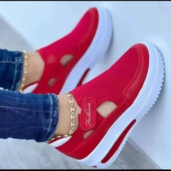 Women's versatile platform sneakers with mesh construction and comfortable fabric insole