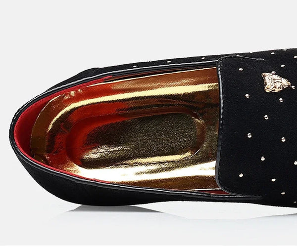 Men's loafers with pointed toe shape, offering a sleek and modern look.
