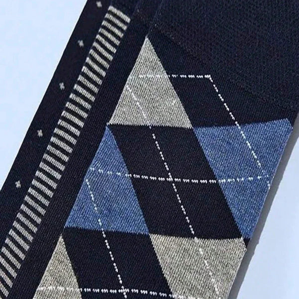 Antibacterial men's socks with moisture-wicking properties for odor-free confidence.