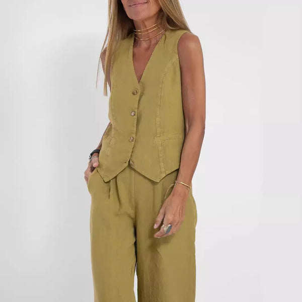 Back view of the Radiant Summer Suit, highlighting the slim-fit silhouette.