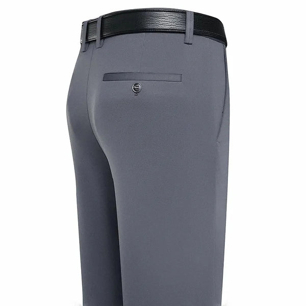 Modern professional trousers in wrinkle-resistant polyester with comfortable elastic waistband