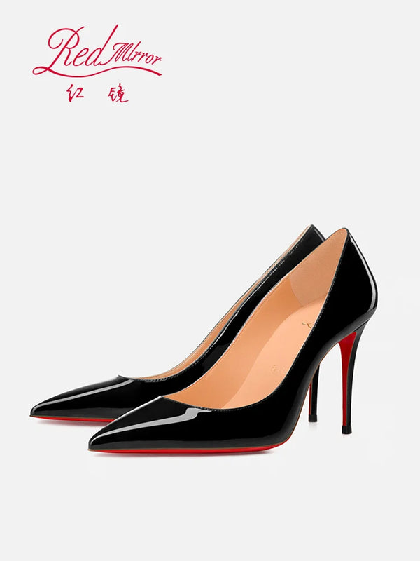 Luxury black pumps with pointed toe and true-to-size comfortable fit
