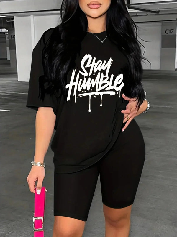 Vintage-inspired 90s graphic tee with bold letter print and classic O-neck collar