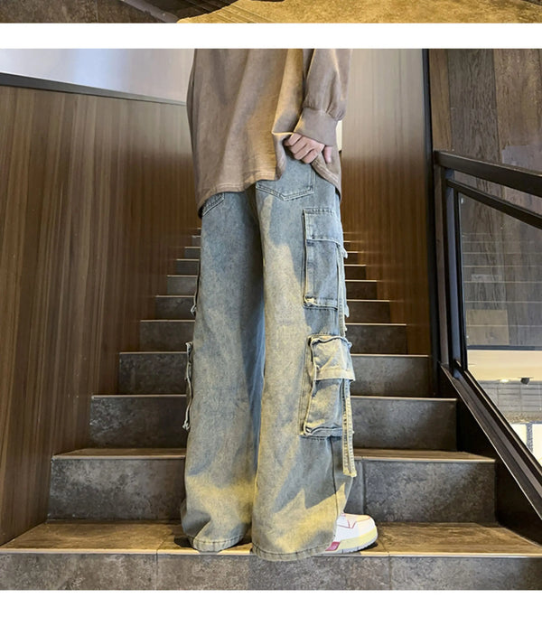 Men's hip-hop jeans with a retro-inspired wide-leg silhouette.