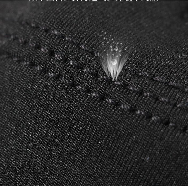 Electric Heated Ski Gloves in Classic Black - Touchscreen-Compatible & Warm Unisex Winter Gear.