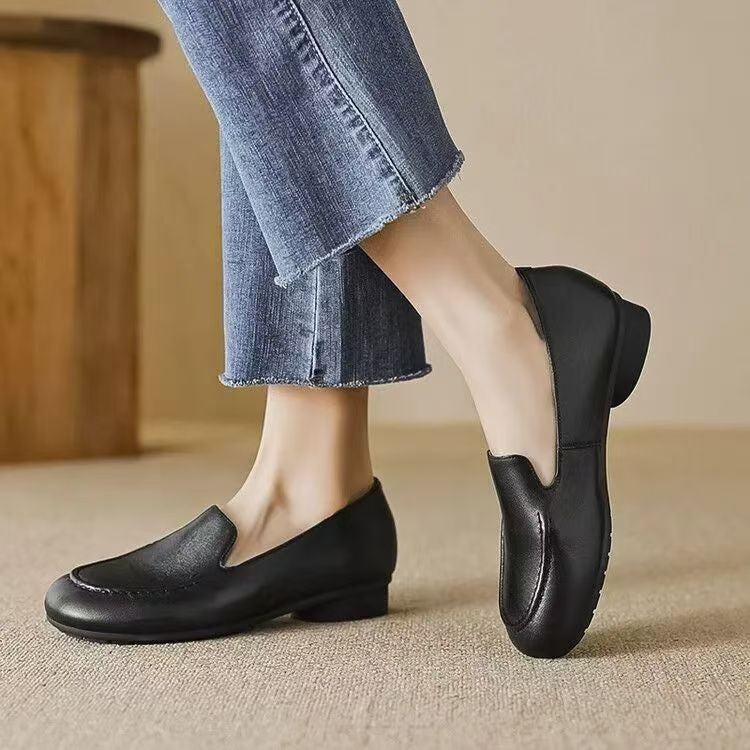 Retro Style New Round Toe Flat Bottom Loafers Slip-on British Soft Bottom Pumps Women