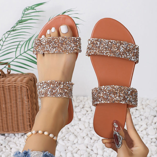 Oversized Flat-Bottom Slippers in Light Brown and Silver, Breathable, Waterproof, Stylish and Comfortable Casual Footwear for Everyday Wear.